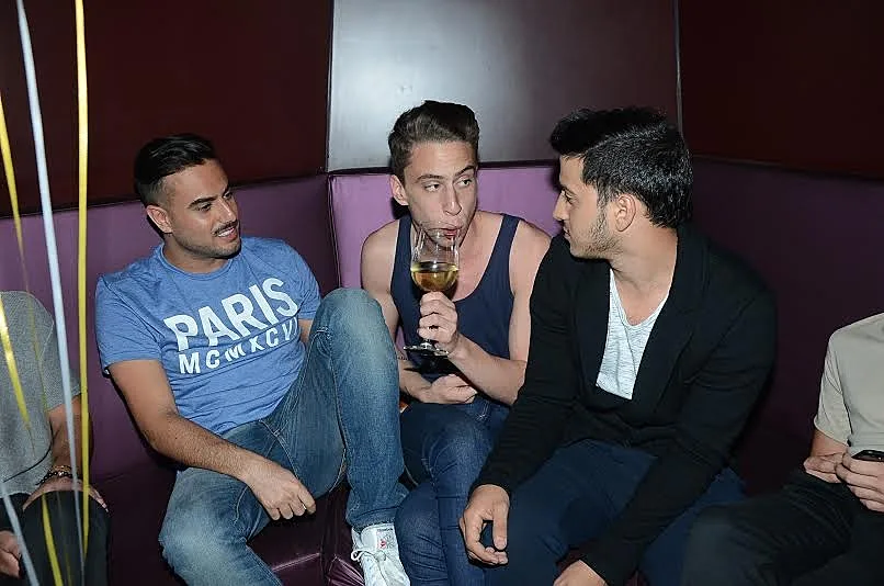 תום אוריאל ודניאל. רק אל תשכחו לשלם הפעם