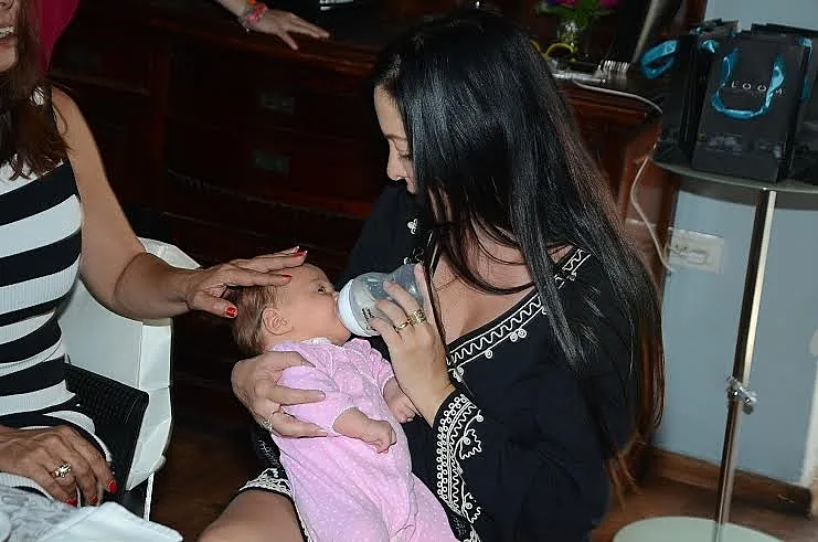 מיכל אמדורסקי. תאכלי ממי תאכלי