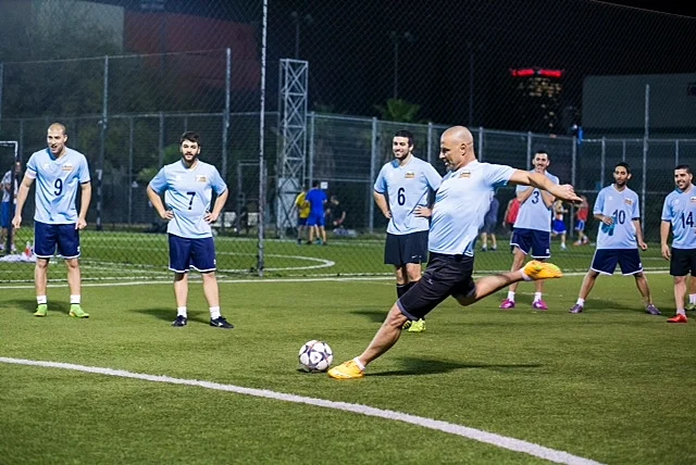 איציק זהר. ראן פורסט ראן