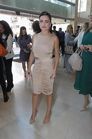 אניה בוקשטיין