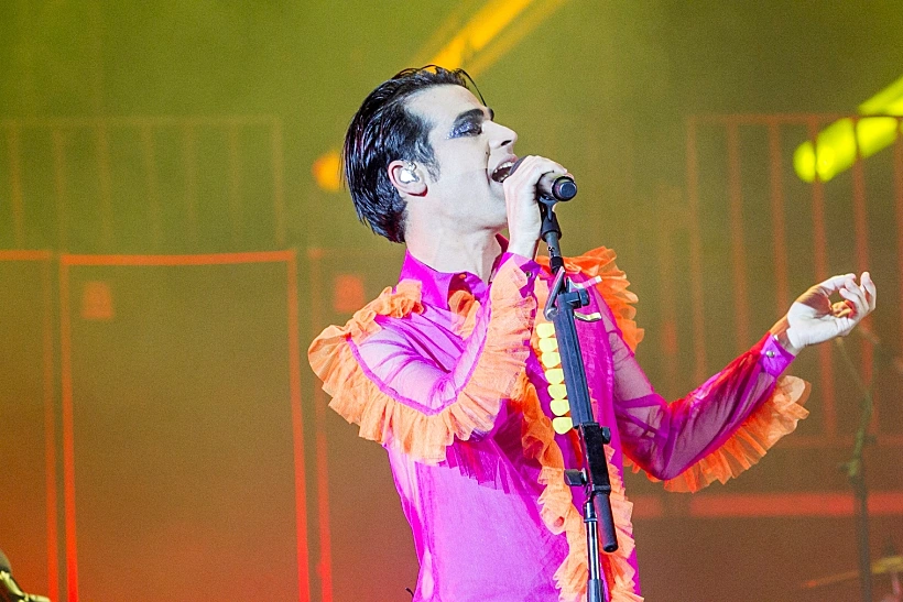 אביב גפן. על הבמה