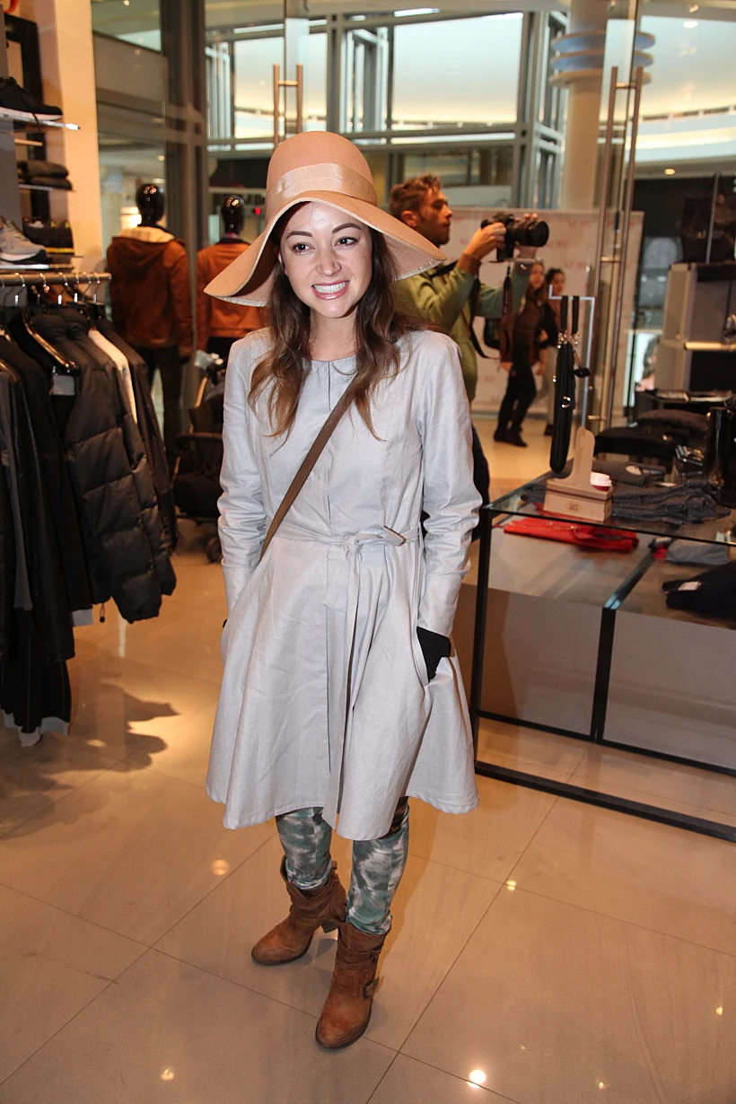 נלי תגר בארוע של ארמאני גינס