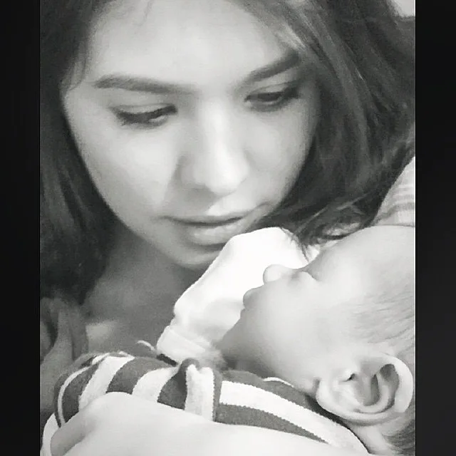 רוסלנה רודינה. אמא הו אמא חבקיני. חזק?