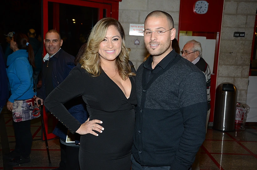 ליהיא גרינר ויוסי צבר. אני תמיד גאה. במה שיש לי להציג כמובן