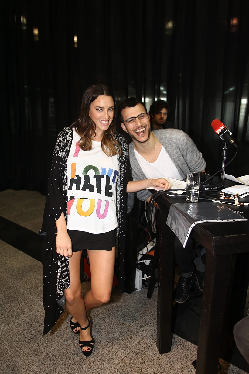 אור גרוסמן ואסי עזר. הכי חברות טובות