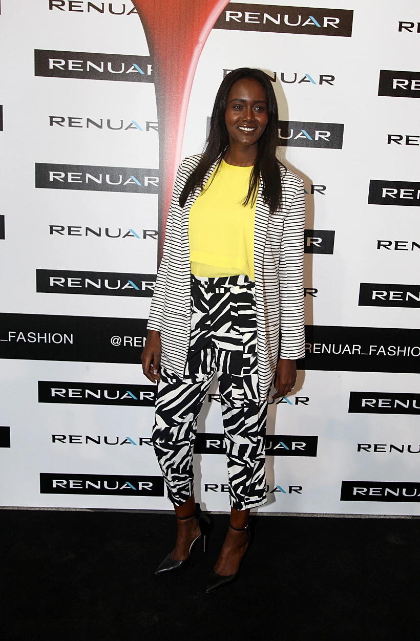 טהוניה. הפעם נטולת החבר. כי מישהו צריך לעבוד