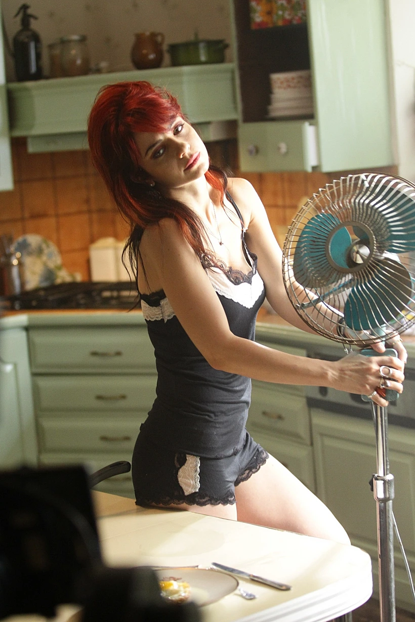 נינט טייב לדלתא