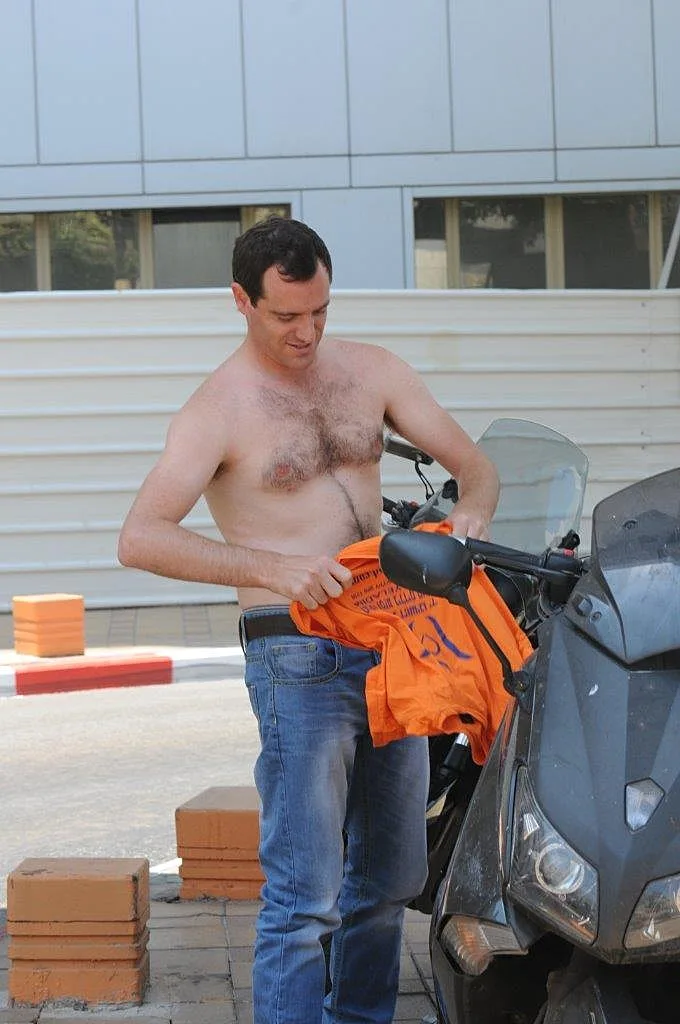 בני גולדשטיין, עמותת להושיט יד