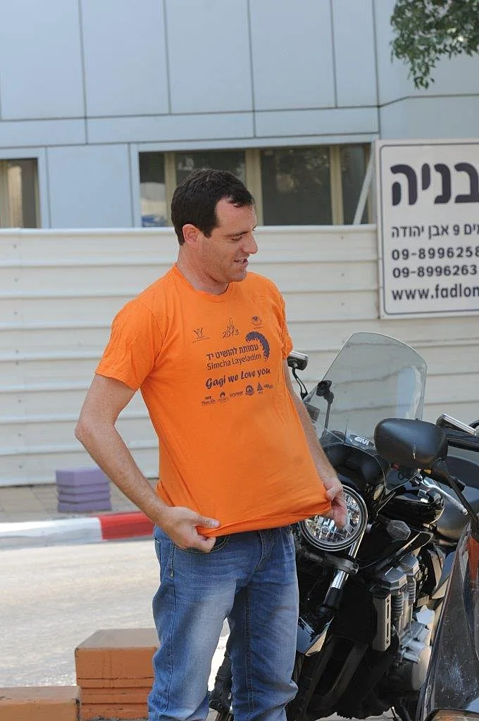 בני גולדשטיין, עמותת להושיט יד