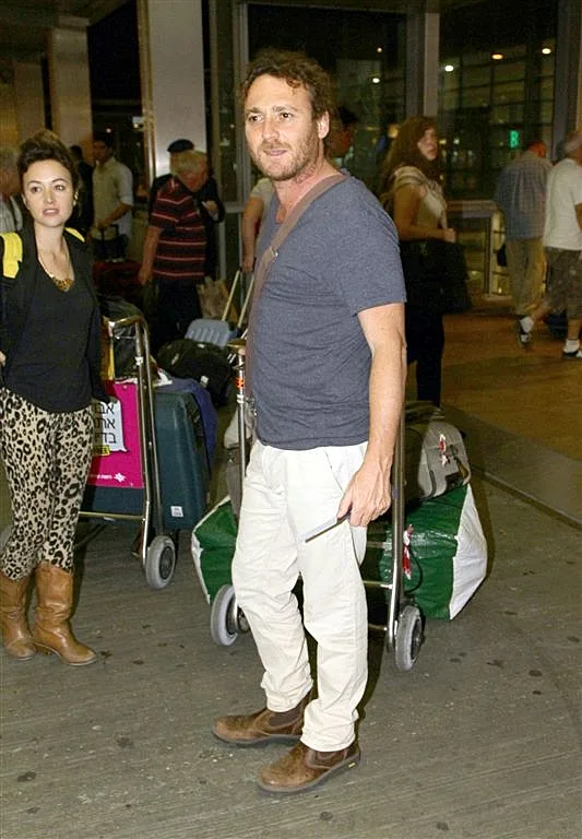 קאסט ניורק טס לניו יורק