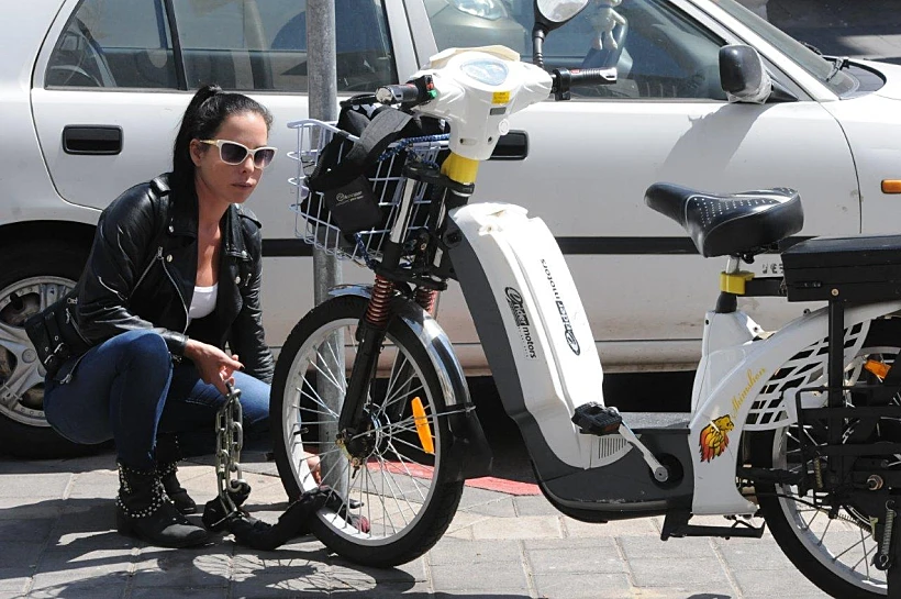 מיכל אמדורסקי במכון שיזוף