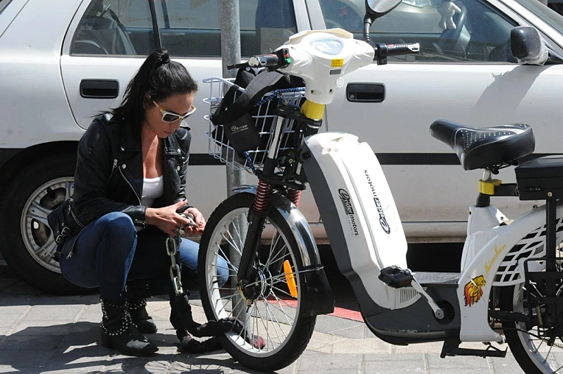 מיכל אמדורסקי במכון שיזוף