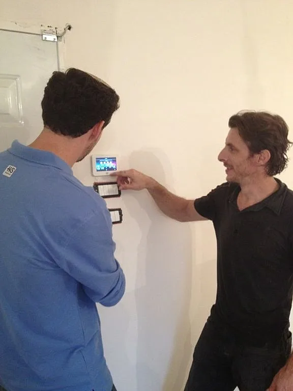 עקיבא וענהאל שמואלי