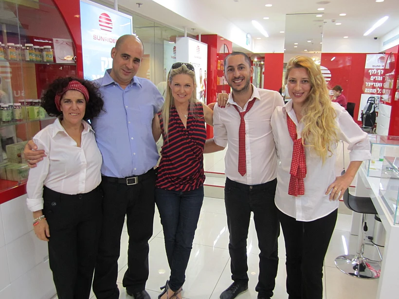 מיכל ינאי בחנות סאנריידר