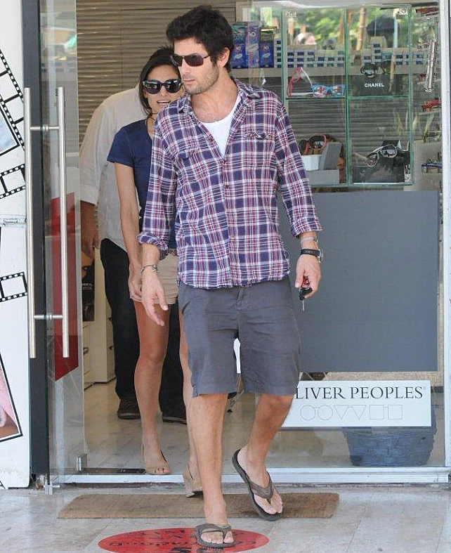 רון שחר ומיה קרמר קונים משקפי שמש