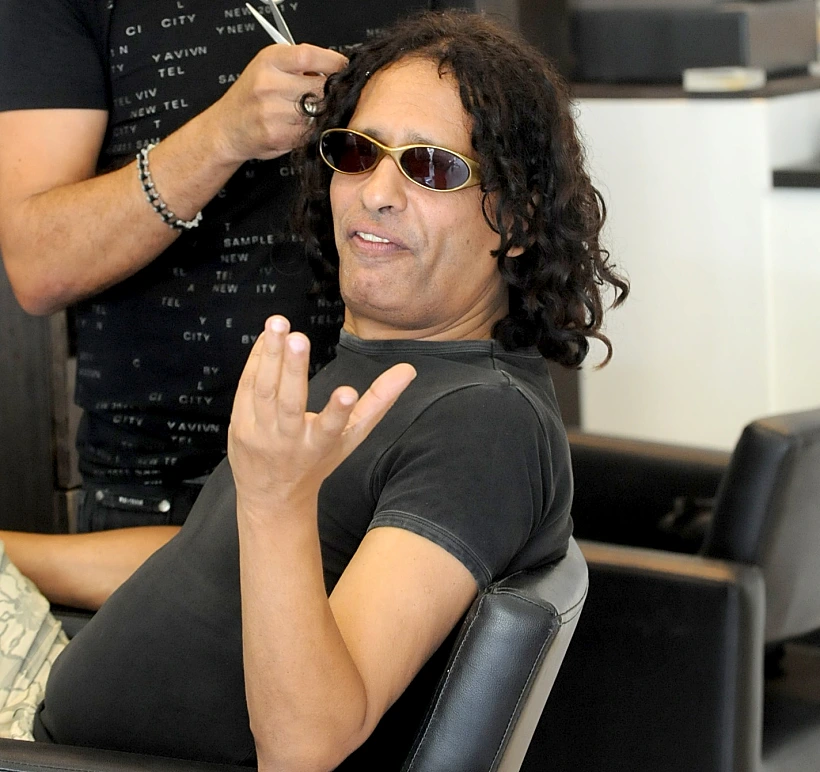 יזהר כהן מוסיף תלתלים