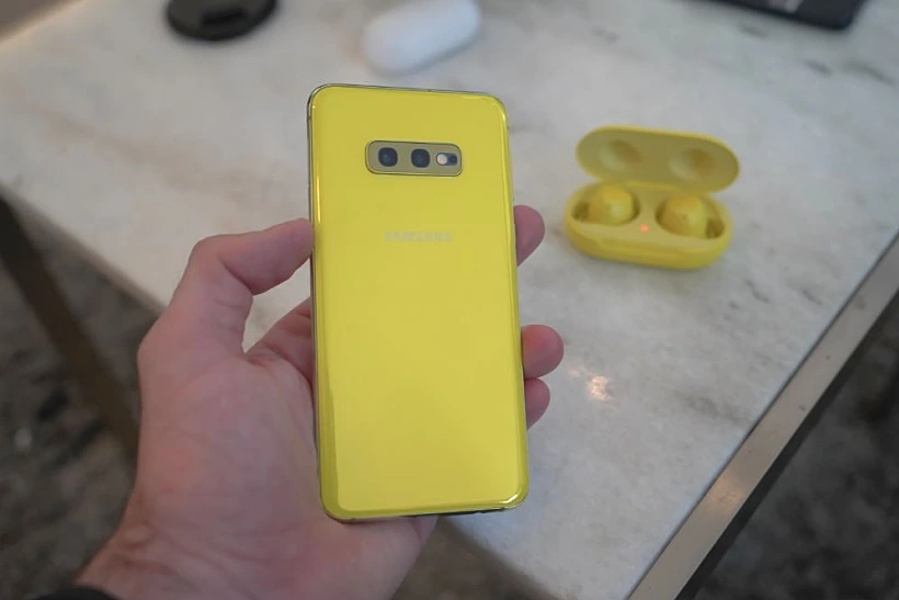 דגמי הגלקסי S10E