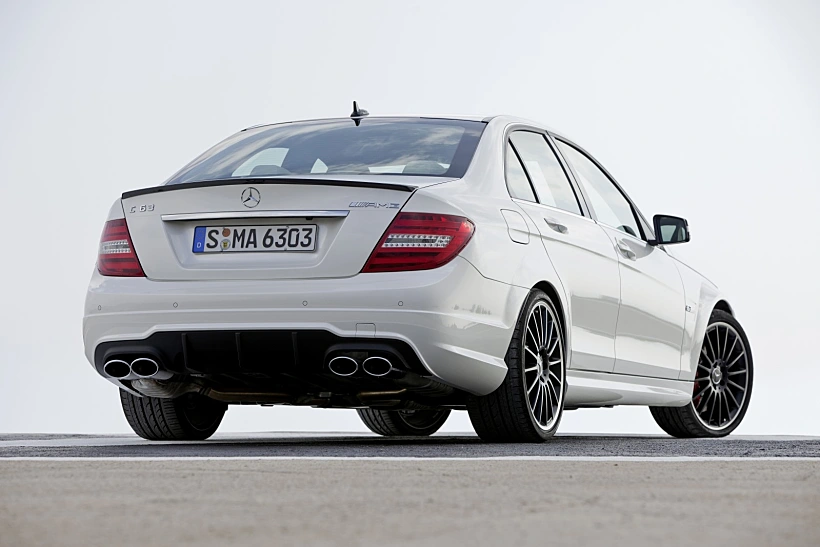 מרצדס C63 AMG