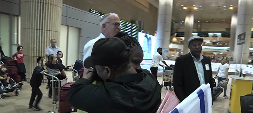 מסרט, אחותו של סלומון טקה, נחתה בארץ