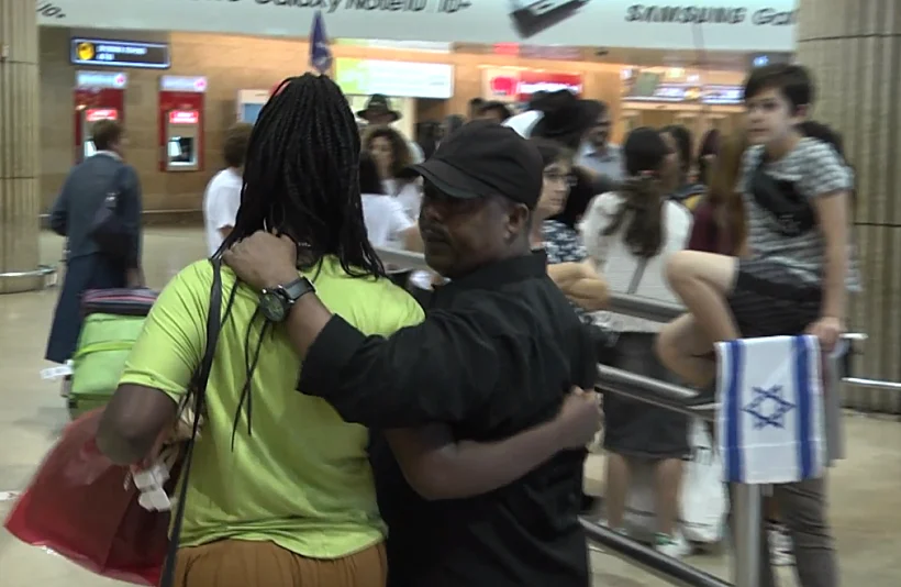 מסרט, אחותו של סלומון טקה, נחתה בארץ