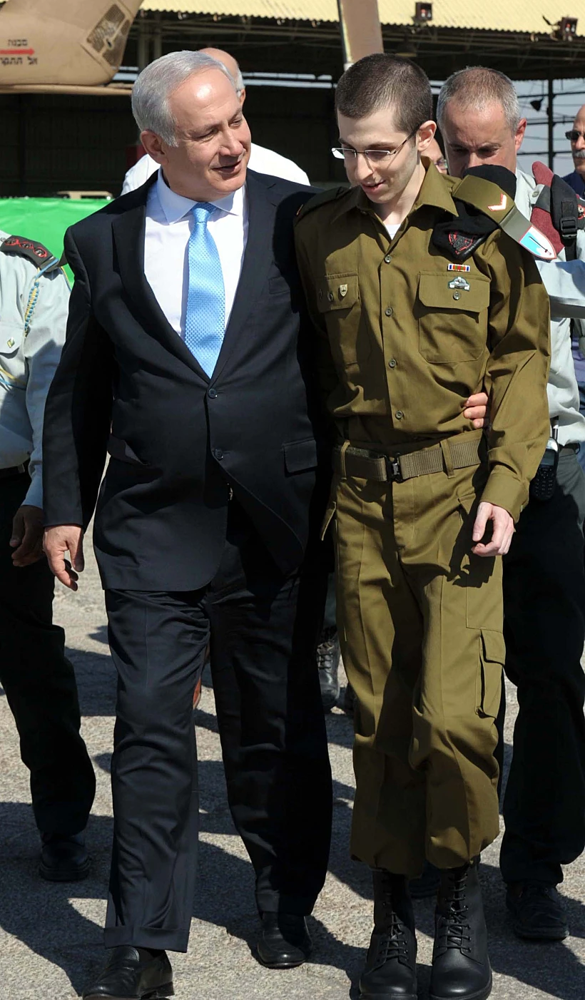 ראש הממשלה נפגש עם גלעד שליט