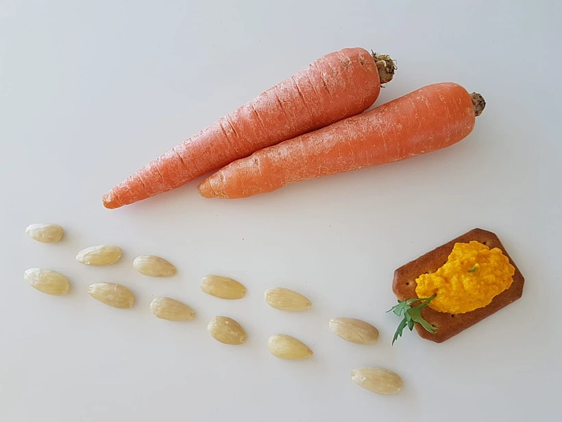 הולך עם כל דבר. ממרח גזר - שקדים