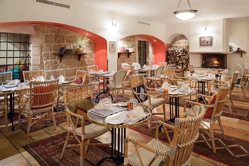 אמריקן קולוני