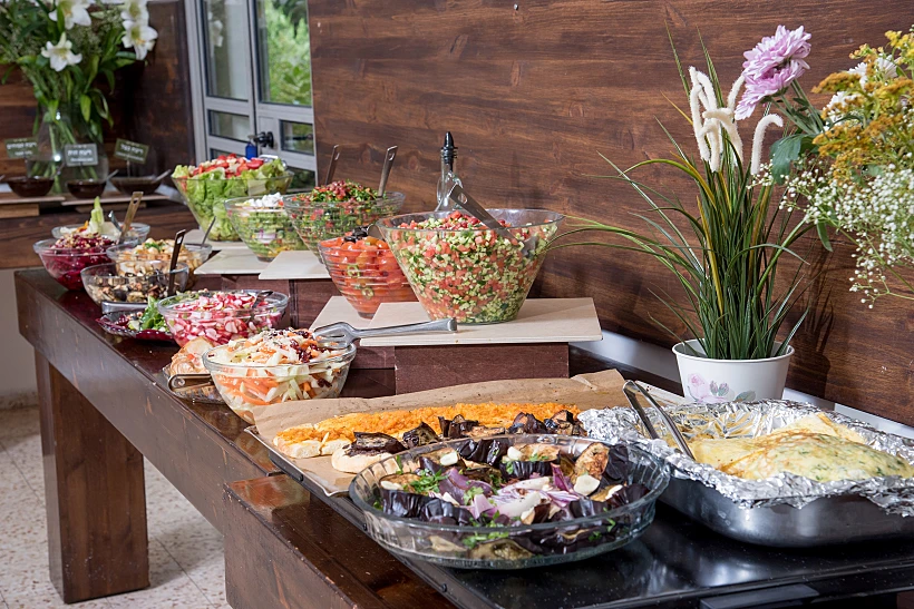 ארוחת הבוקר בדליה, זוהר בדשא