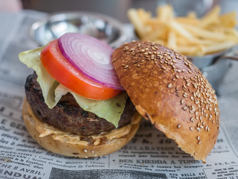 המבורגר קלאסי, מסעדת פאסטל