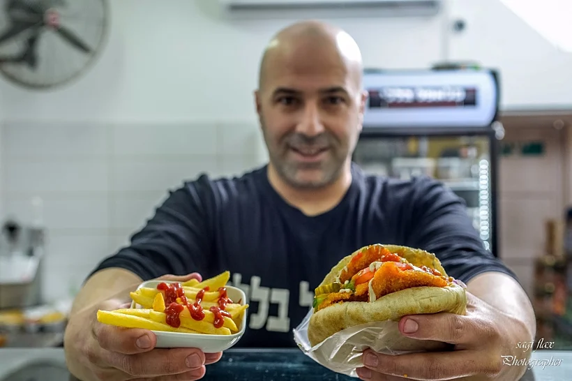 יונתן בללי, פלאפל בללי