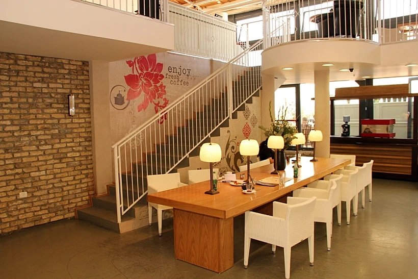 צילום של סניף נמל תל אביב של קפה גרג