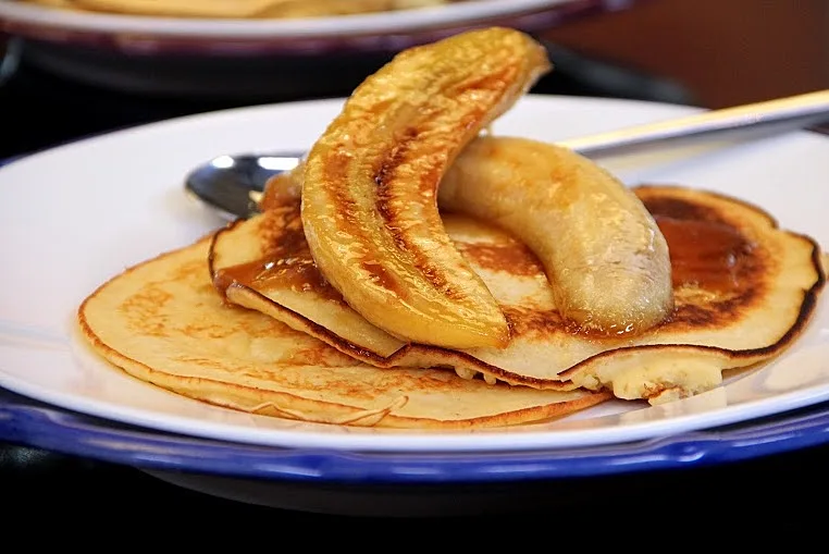 פנקייק גבינת חמאה ובננות