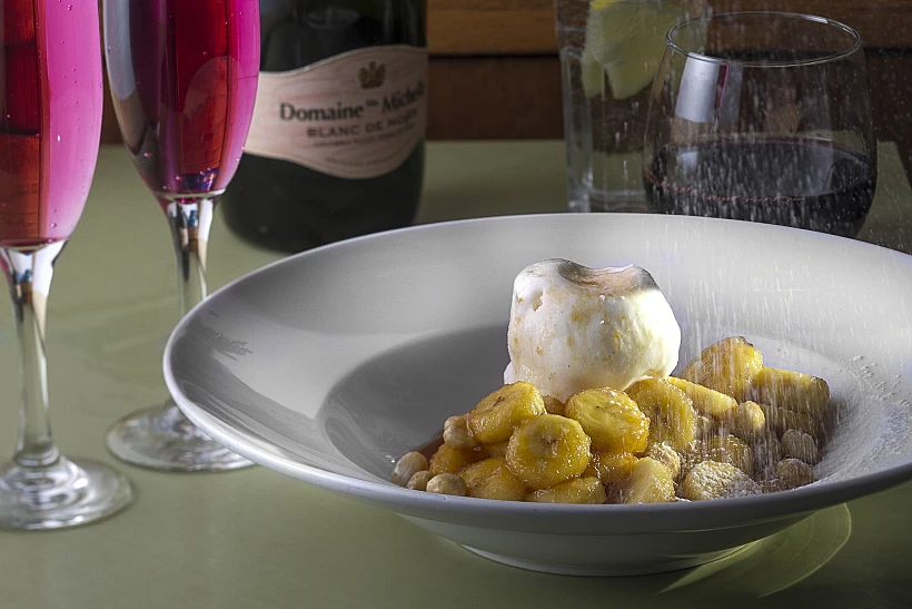 קינוח בננה בתיבה בביסטרו הכובשים