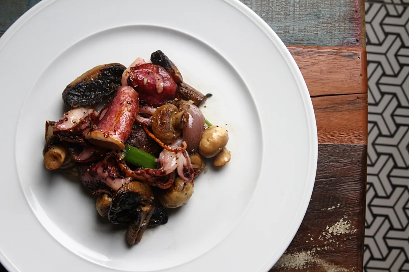 קלמארי ופטריות צלויות, ריו גרנדה