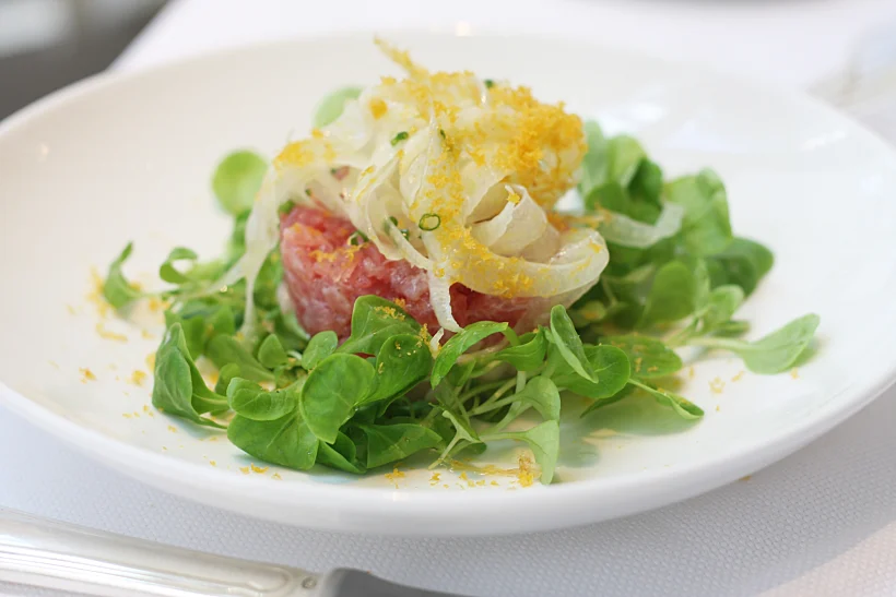 טרטר טונה אדומה - מסעדת קואטרו ניו יורק