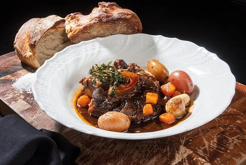 אוסובוקו בקר ביין של שף אביב משה