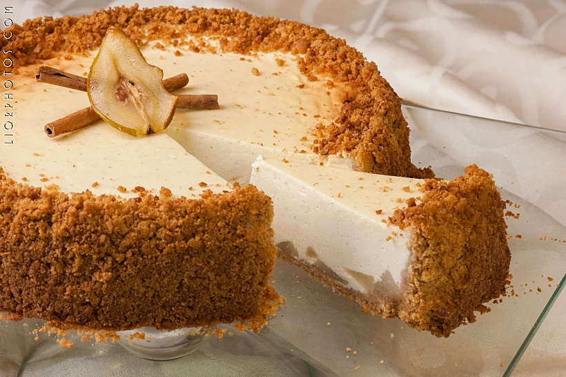 עוגת גבינה ואגסים