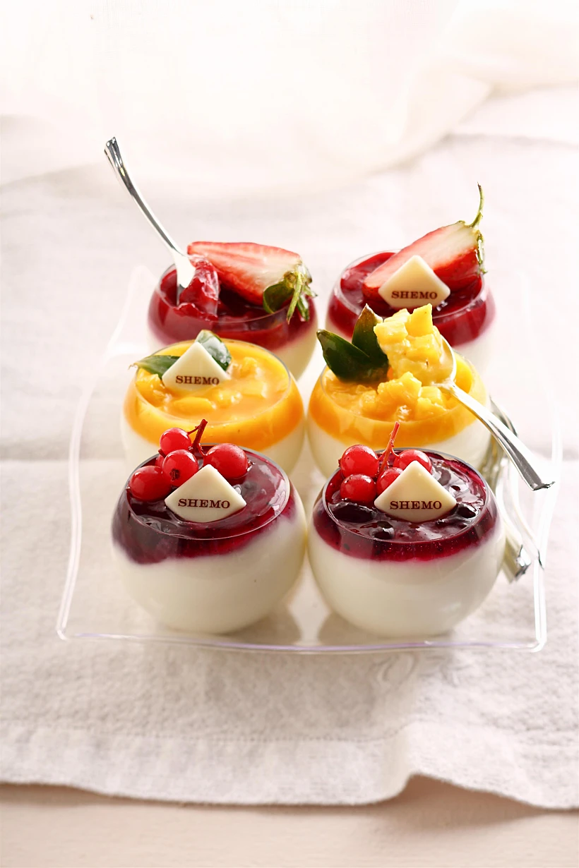 מוס גבינה בכוסיות אישיות של שמו