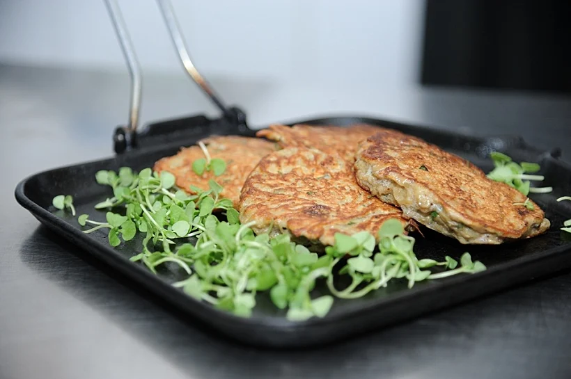 לביבות חציל ותפוח אדמה, מתחם סודות המטבח, תמונה ראשית ולהפניות