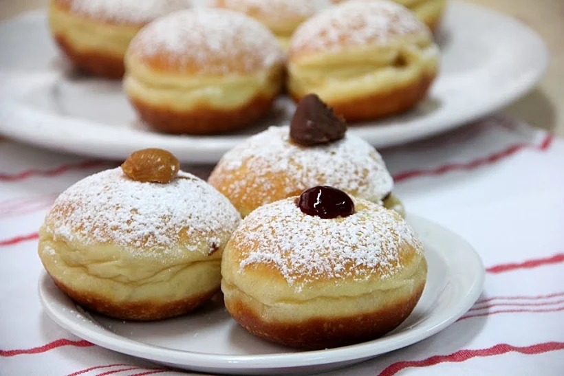 הכנת סופגניות - מיקי שמו