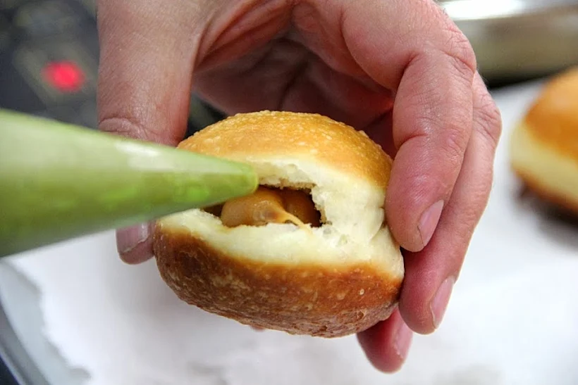 הכנת סופגניות - מיקי שמו