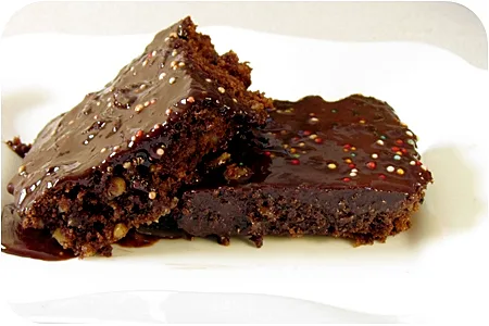 עוגת שוקולד ואגוזים