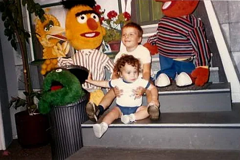 תמונות ילדות של מאור ברברבאום, היפה והחנון, עונה שנייה