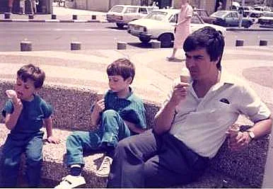 תמונות ילדות של אלון בלומנטל, היפה והחנון, עונה שנייה