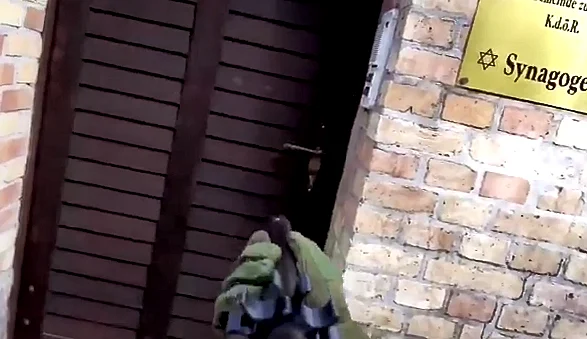 היורה בגרמניה בתיעוד ממצלמת הקסדה שלו