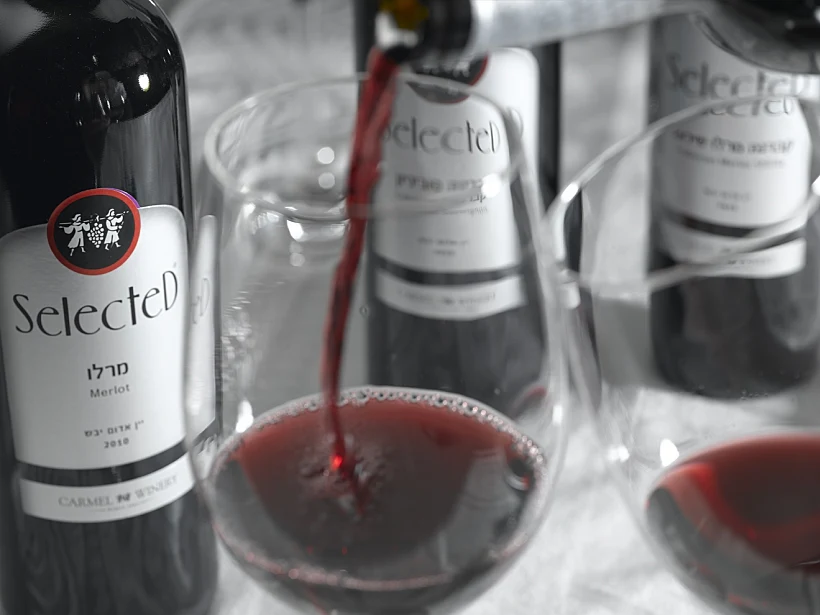 יין של יקבי כרמל לשולחן החג