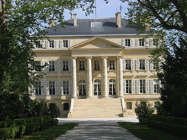 שאטו מרגו בורדו שבצרפת לכתבה על טיול יין באזור מתחם עולם היין בתוך הכתבה על כל הרוחב