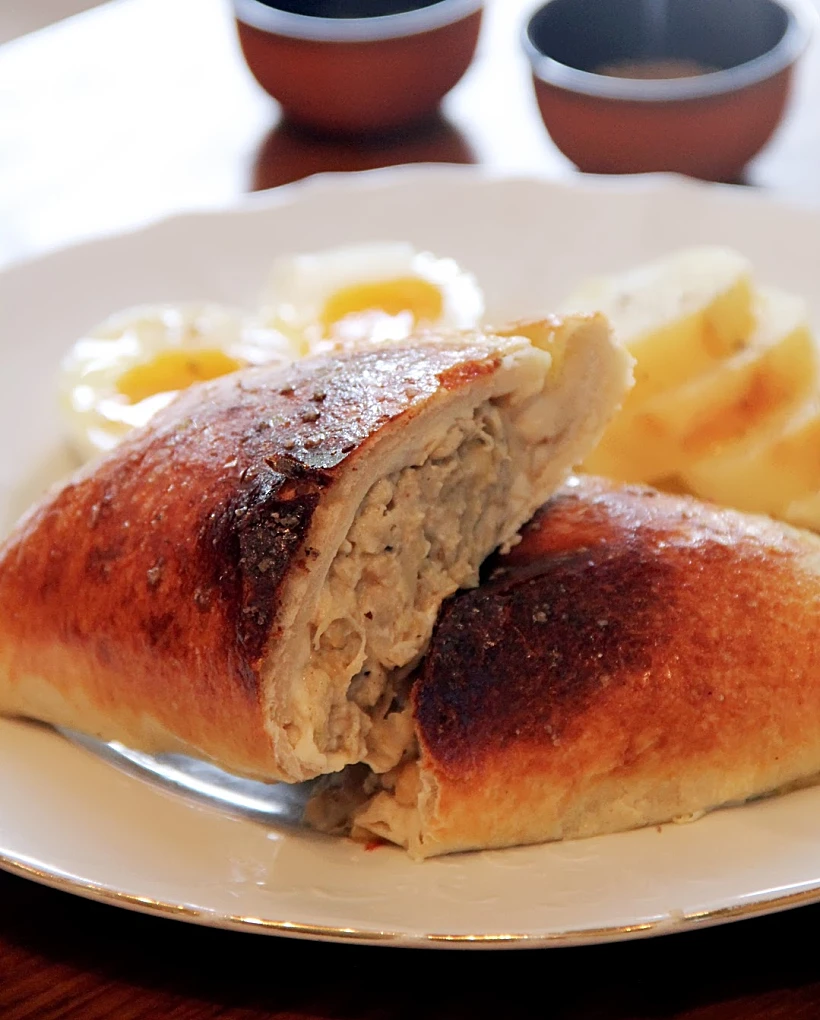 סמבוסק ממולא חצילים וגבינה פטה