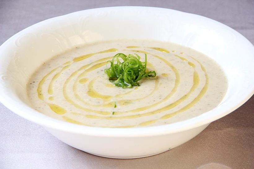 ארוחת פסח באקליפטוס הירושלמי