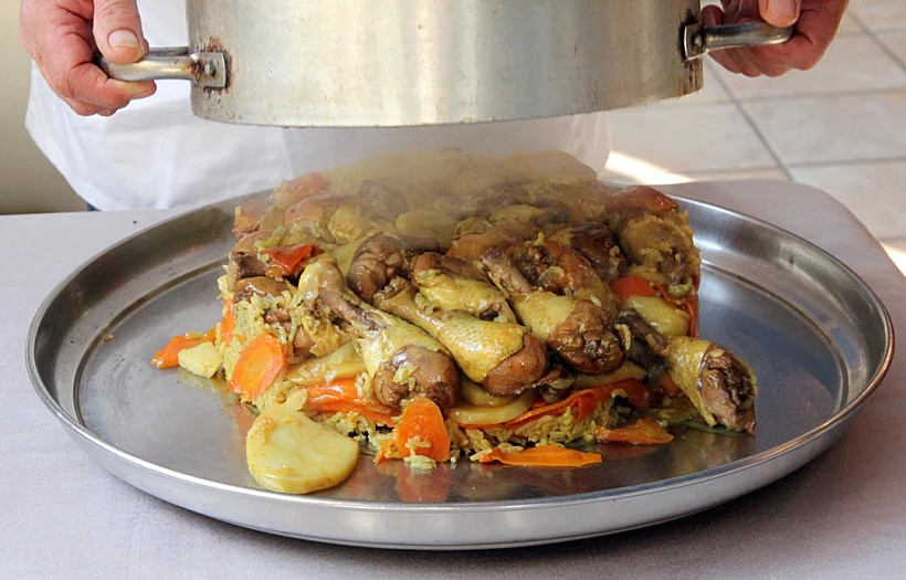 ארוחת פסח באקליפטוס הירושלמי